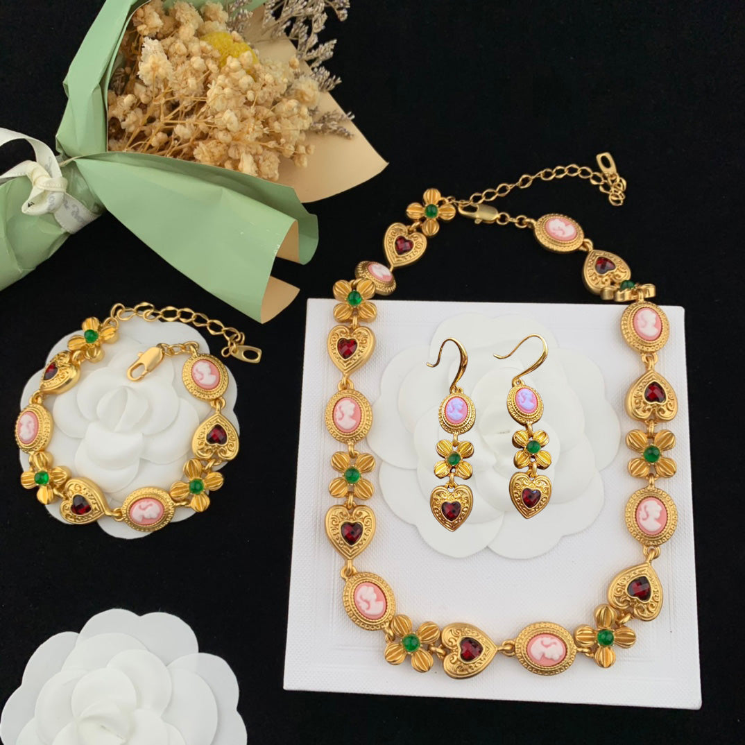 Vintage Jewelry Set Gold Heart Necklace Floral Bracelet