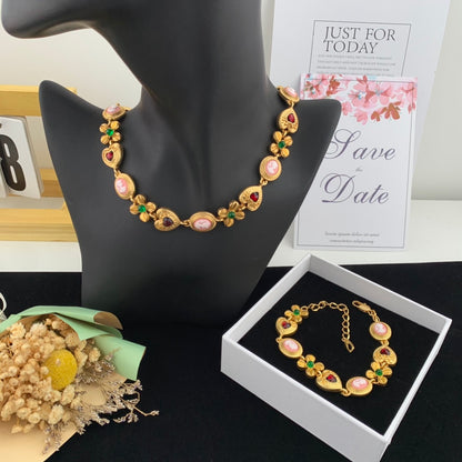 Vintage Jewelry Set Gold Heart Necklace Floral Bracelet