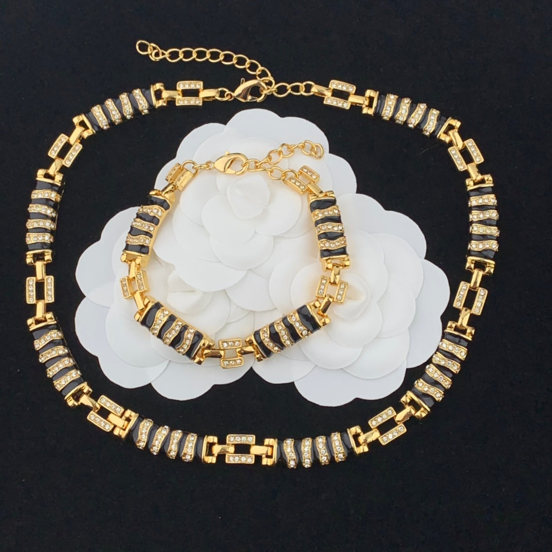 Vintage Jewelry Set Gold Necklace Bracelet Earrings