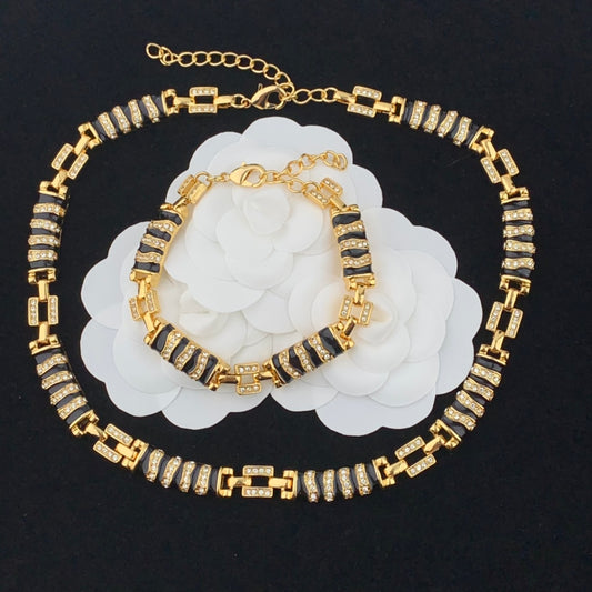 Vintage Jewelry Set Gold Necklace Bracelet Earrings