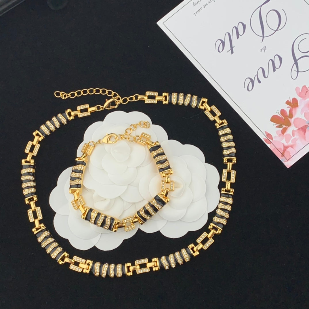Vintage Jewelry Set Gold Necklace Bracelet Earrings