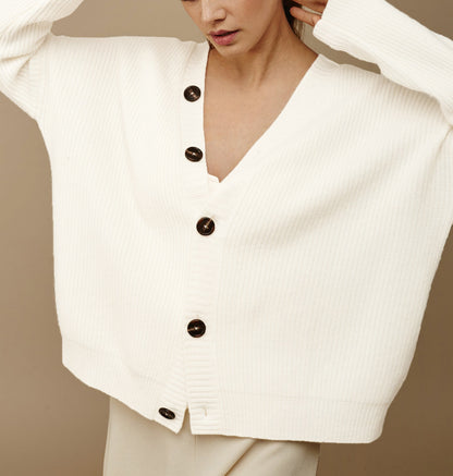 Women‘s Single-breasted Long Sleeve Sweater Cardigan