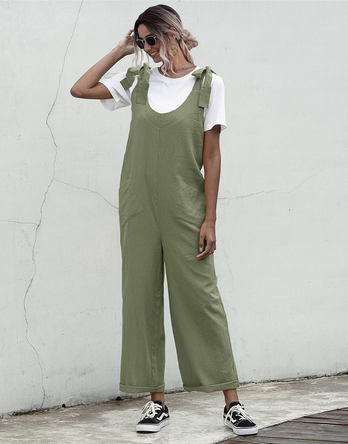 Deep U-Neck Lace-up Bow Backless Jumpsuit
