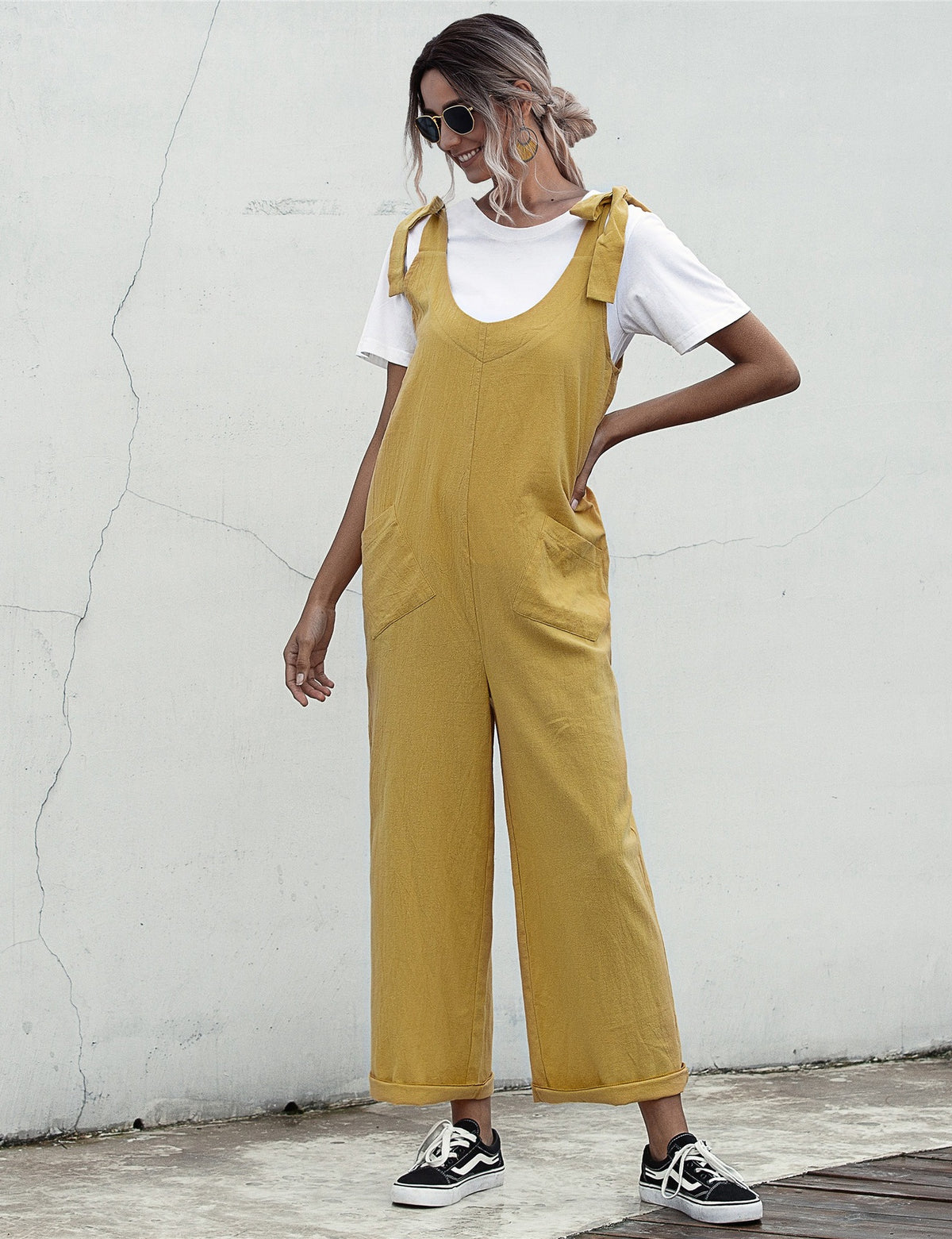 Deep U-Neck Lace-up Bow Backless Jumpsuit