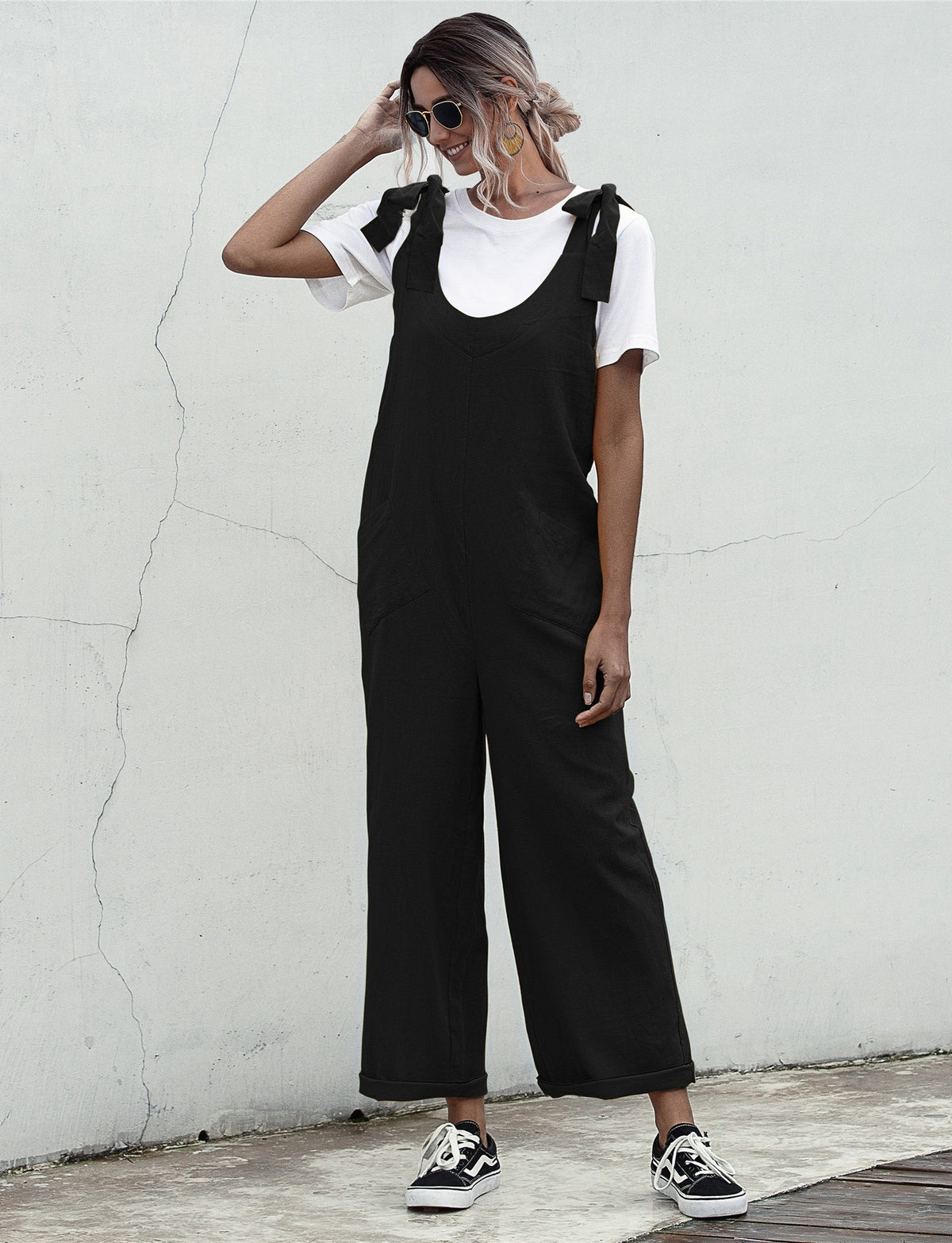 Deep U-Neck Lace-up Bow Backless Jumpsuit