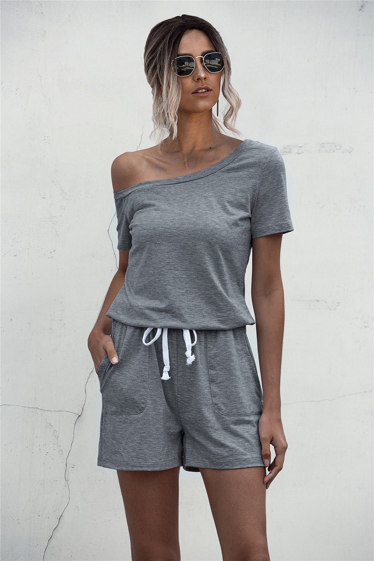 Diagonal Shoulder Short Sleeve Jumpsuit Rompers With Pocket