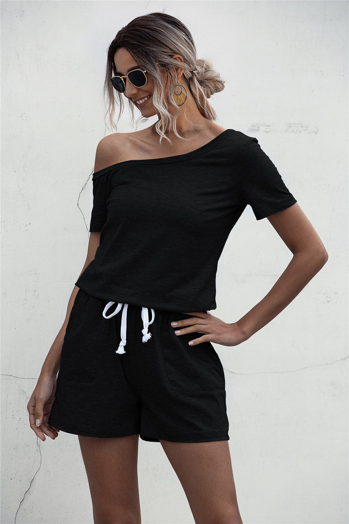 Diagonal Shoulder Short Sleeve Jumpsuit Rompers With Pocket