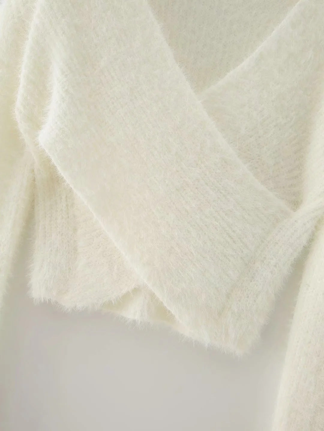White Cross Collar Short Knit Sweater