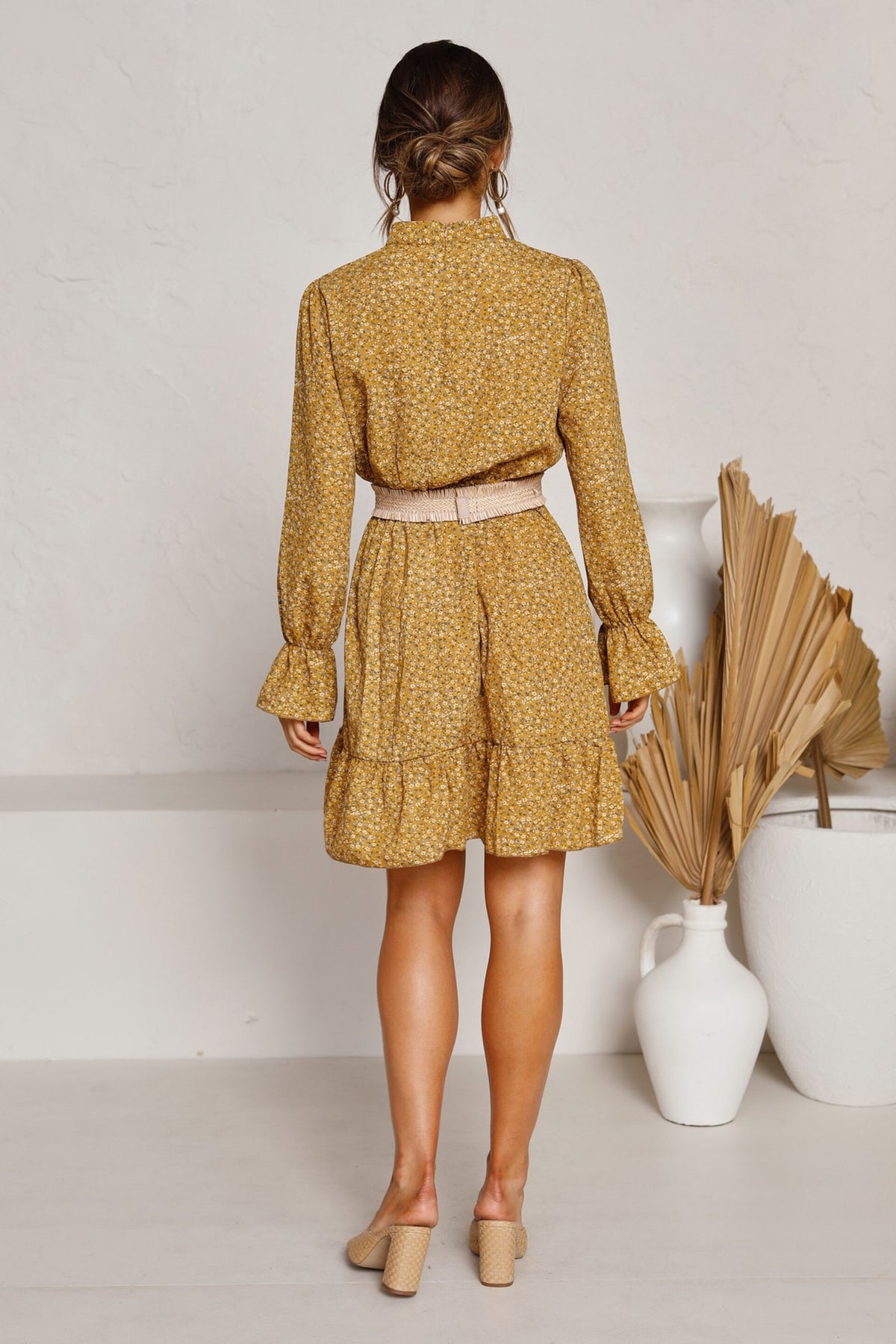 Round Neck Ruffles Floral Long Sleeves Mini Dresses