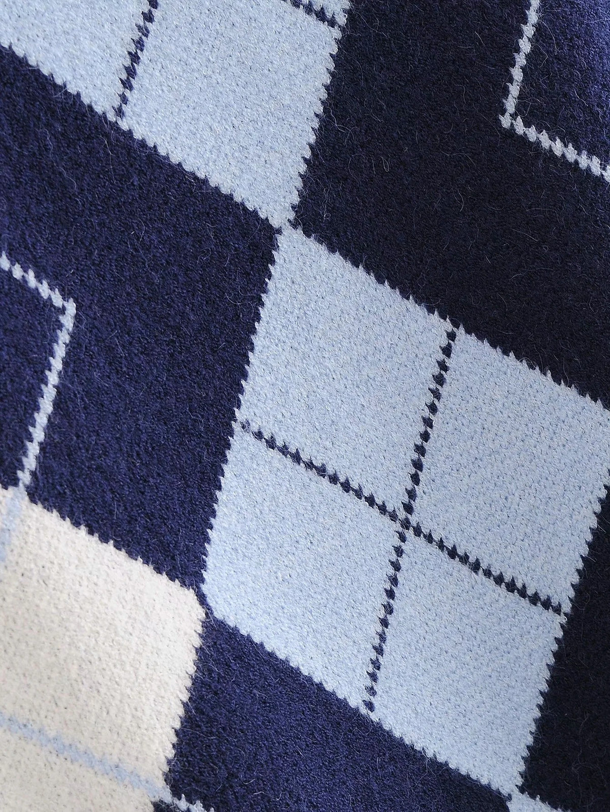 Diamond Lattice Contrast Knitting Sweater