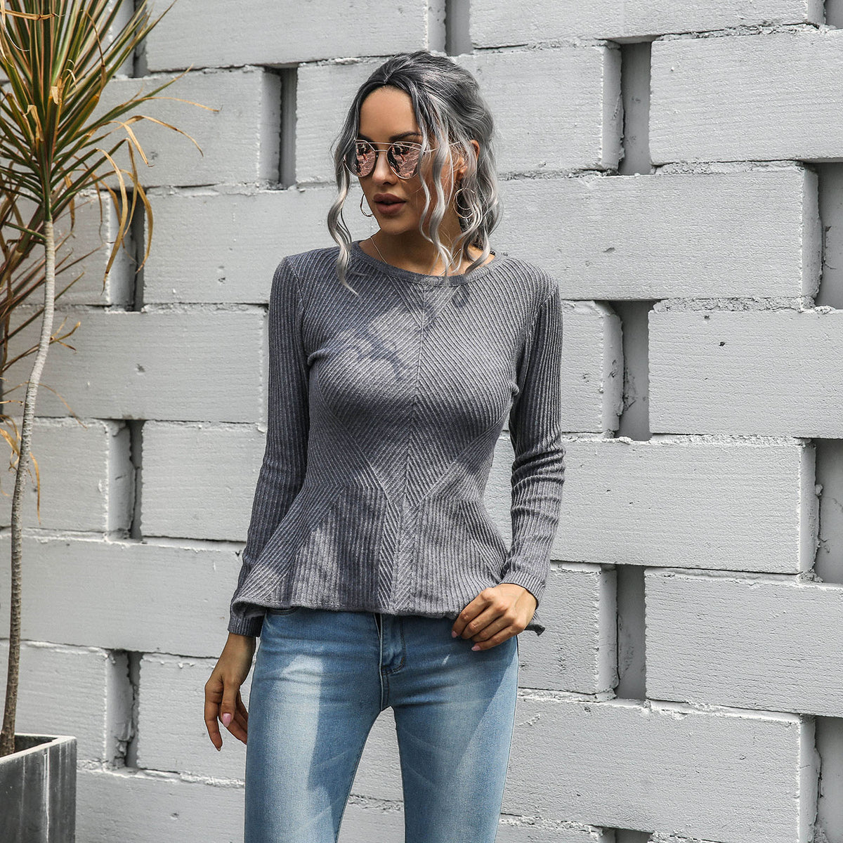 Ruffled Knit Slim-type Round Neck Sweaters
