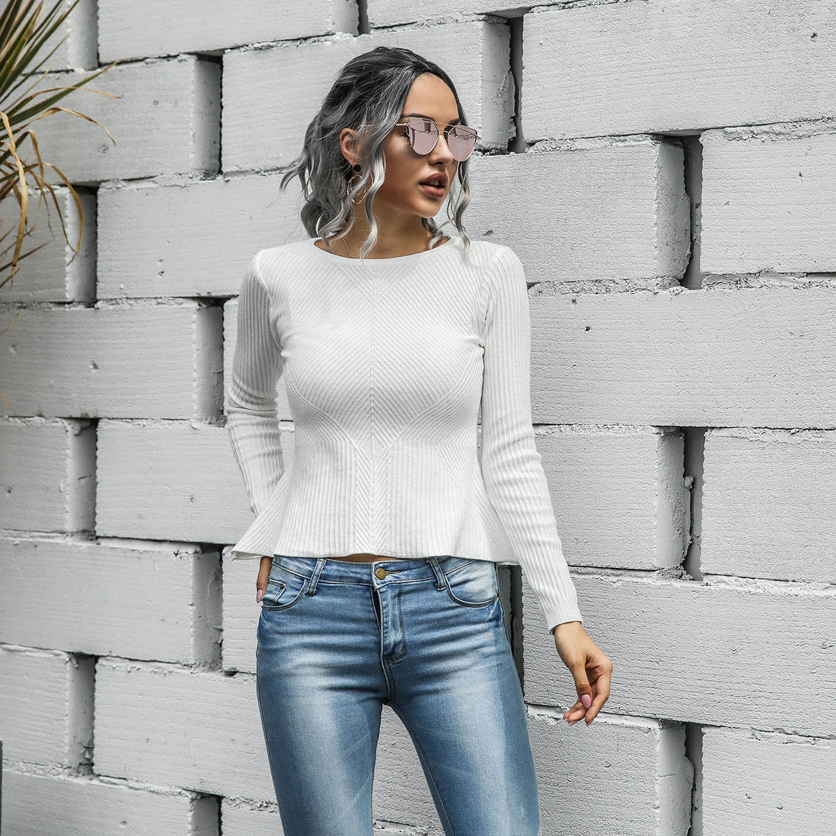 Ruffled Knit Slim-type Round Neck Sweaters