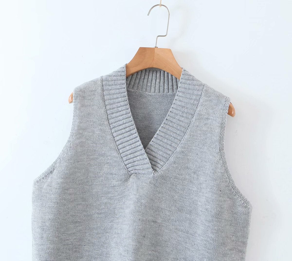 V-neck Irregular Hem Splicing Knit Vest Sweaters
