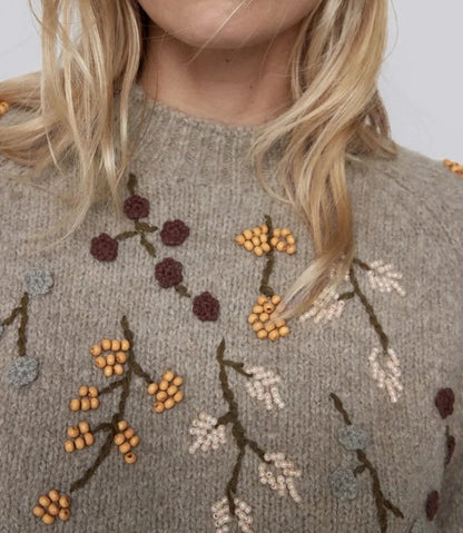 Round Neck Knit Beaded Floral Sweaters