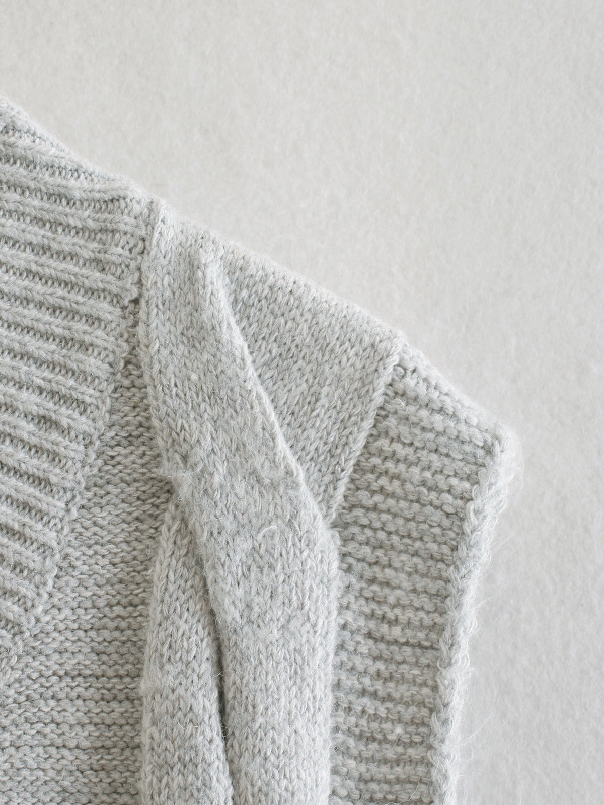 Eight-Strand Woven V-neck Geometry Vest Sweaters