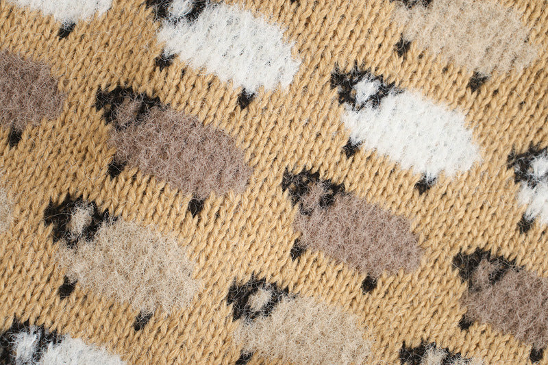 Knit Single-breasted High-collared Floral Sweaters