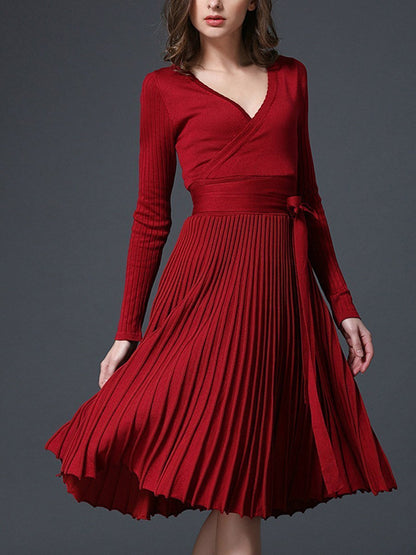 Sexy V-Neck Solid Pleated Knitted Skater Dress