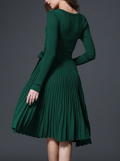 Sexy V-Neck Solid Pleated Knitted Skater Dress