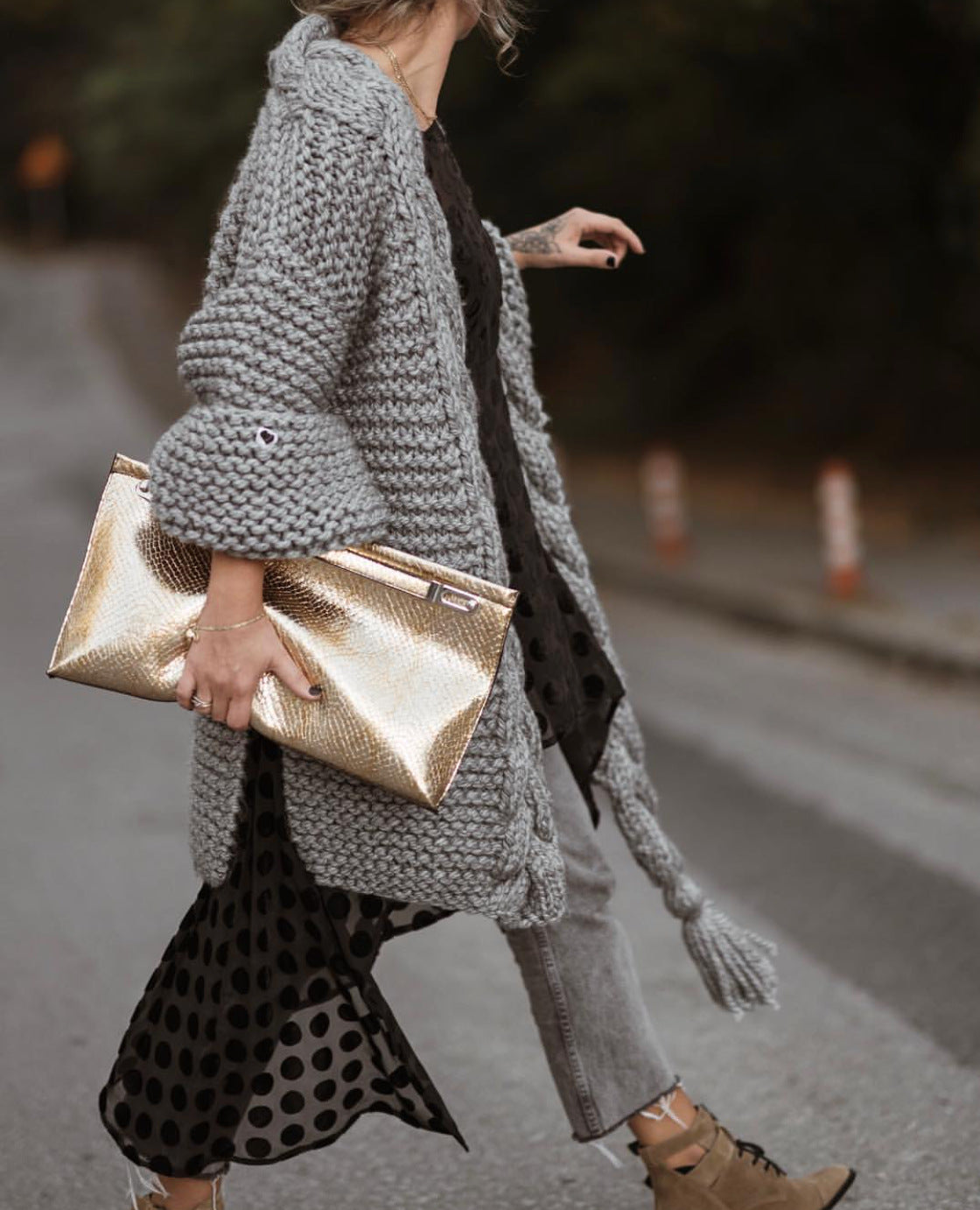 Women‘s Tassel Knitted Coat