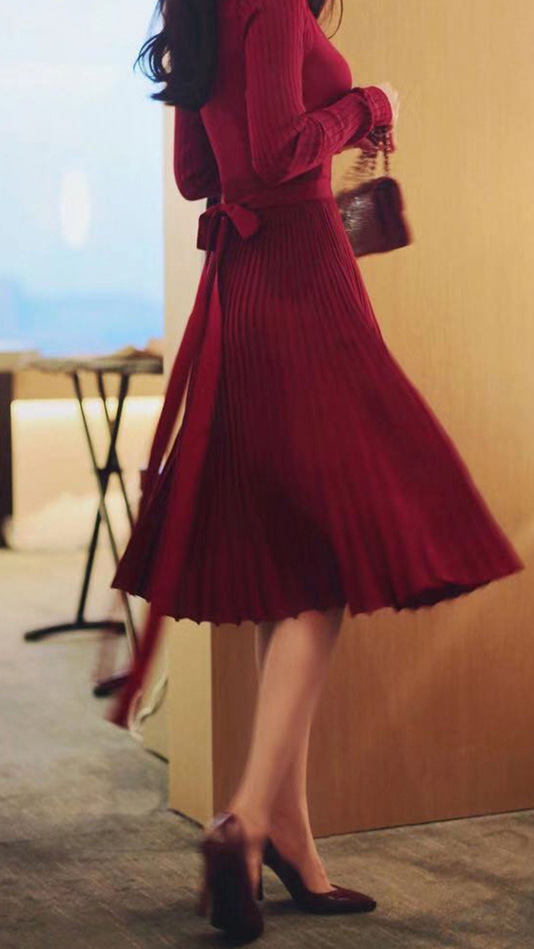 Sexy V-Neck Solid Pleated Knitted Skater Dress