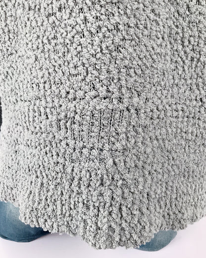 Women‘s Round Neck Long Sleeve Side Split Sweater