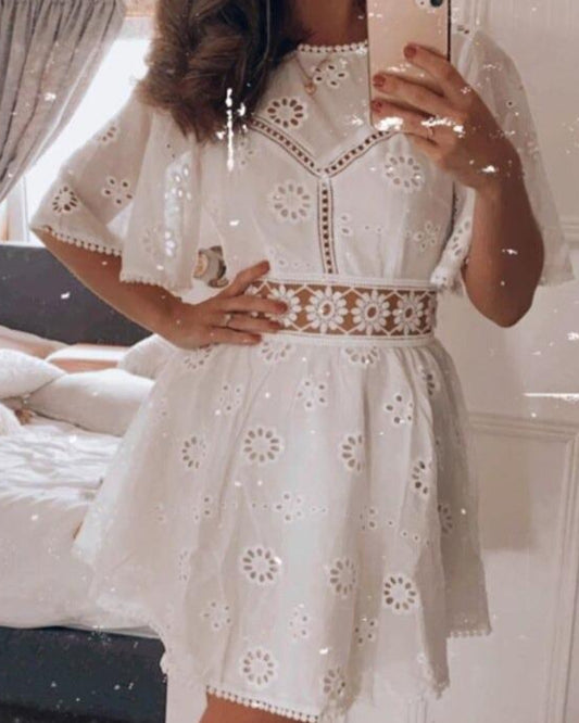 Floral Daisy Backless Ruffled Lace Mini Dresses