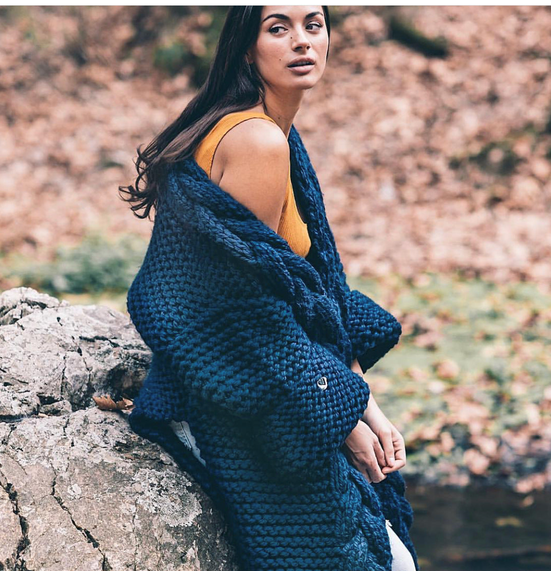 Women‘s Tassel Knitted Coat